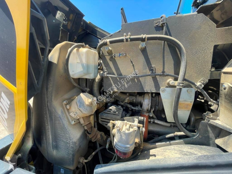 Chargeuse Komatsu WA100M-8E0