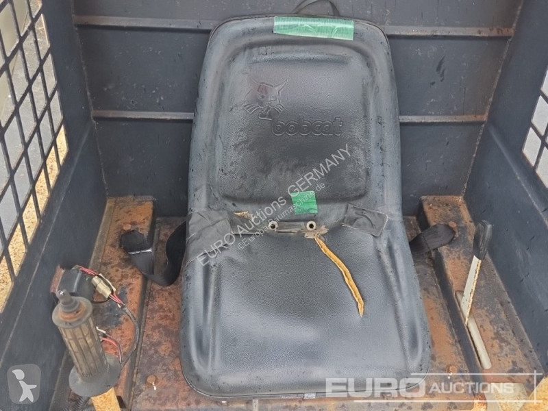 Shovel Bobcat 543