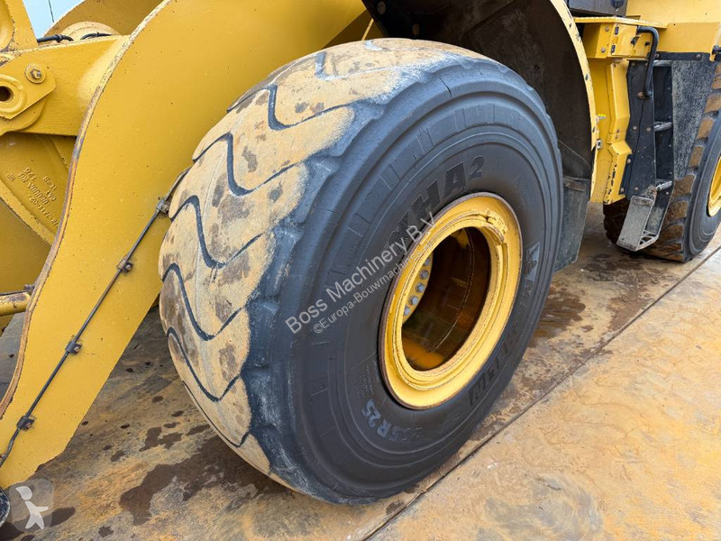 Pá carregadora Caterpillar - Automatic Greasing...