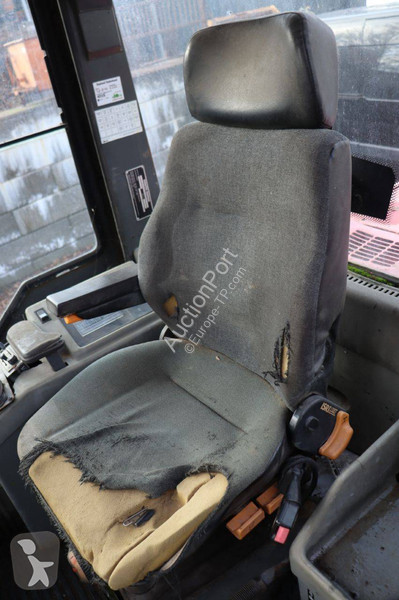 Chargeuse Komatsu 2703