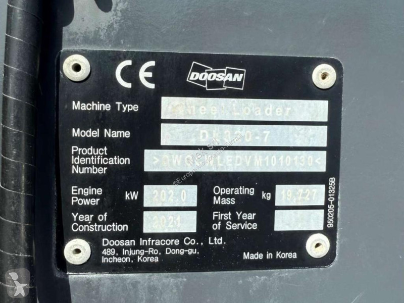 Chargeuse Doosan DL320-7