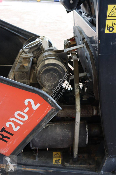 Chargeuse Kubota RT210-2