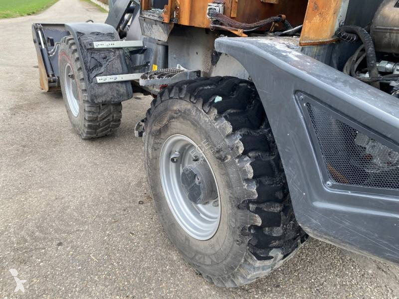 مُحمّلة Yanmar V 100 / Certificat CE endommagée