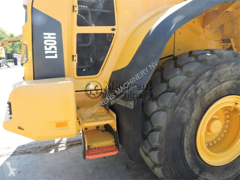 Nakladač Volvo L150H