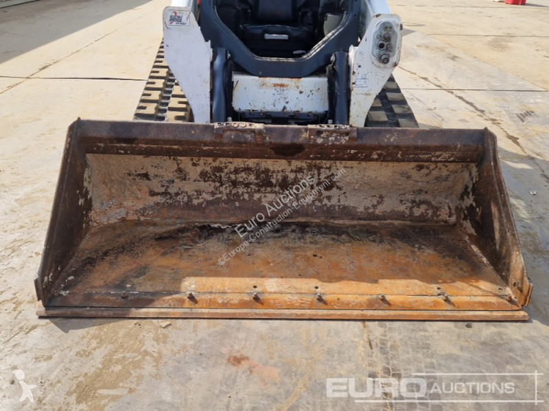 Shovel Bobcat T590