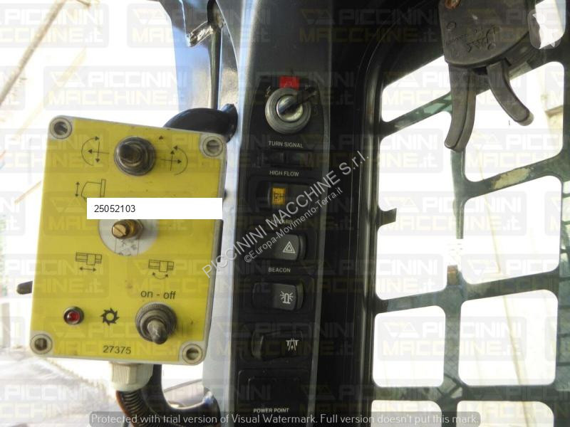 Incarcator New Holland C175
