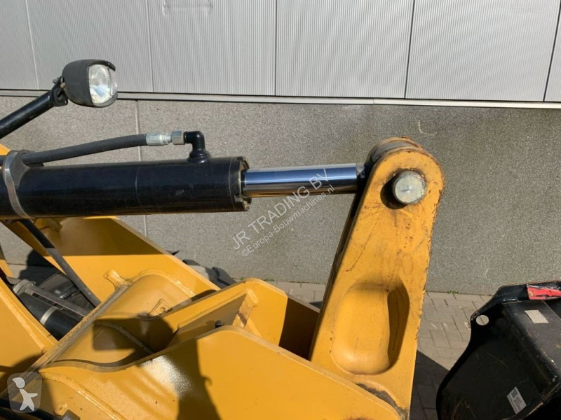Shovel Caterpillar 906