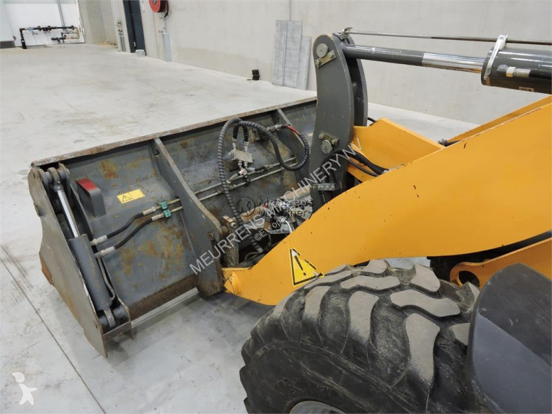 Nakladač Liebherr L508 + FORK