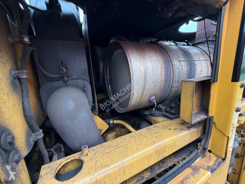 Nakladač Caterpillar 988K