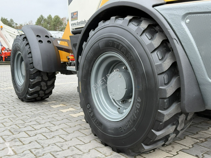 Nakladač Liebherr Compact Łyżka + Widły Super...