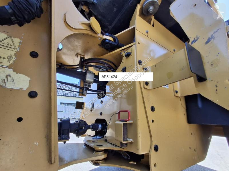 Nakladač Caterpillar 918 M
