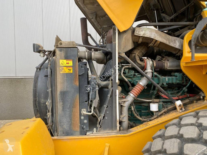 مُحمّلة Volvo (High tip bucket)