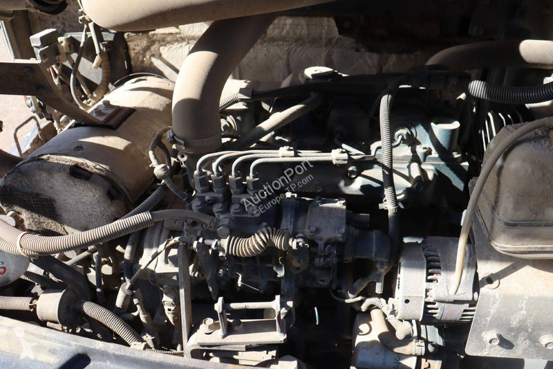 مُحمّلة Kubota R065