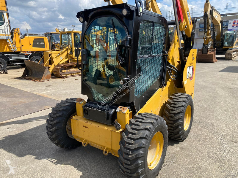 Nakladač Caterpillar D3 .