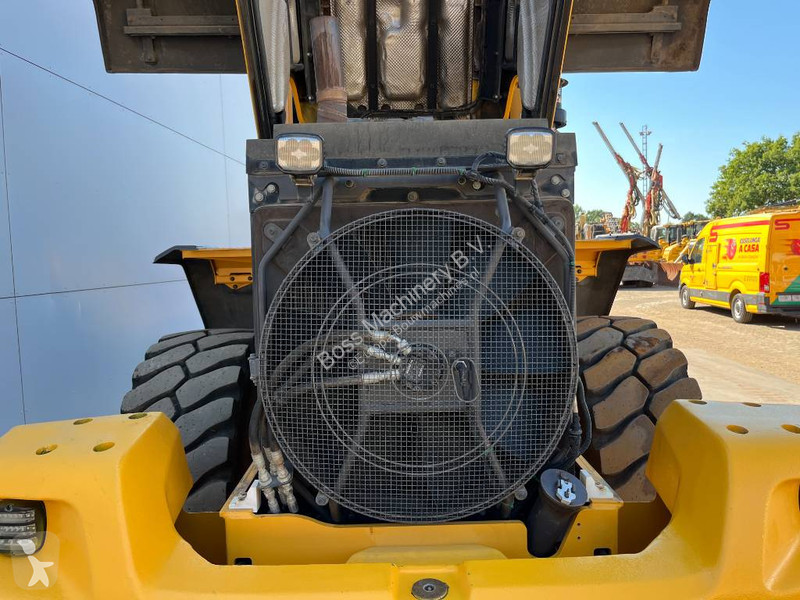 Nakladač Volvo - Quick Coupler / 3th Function