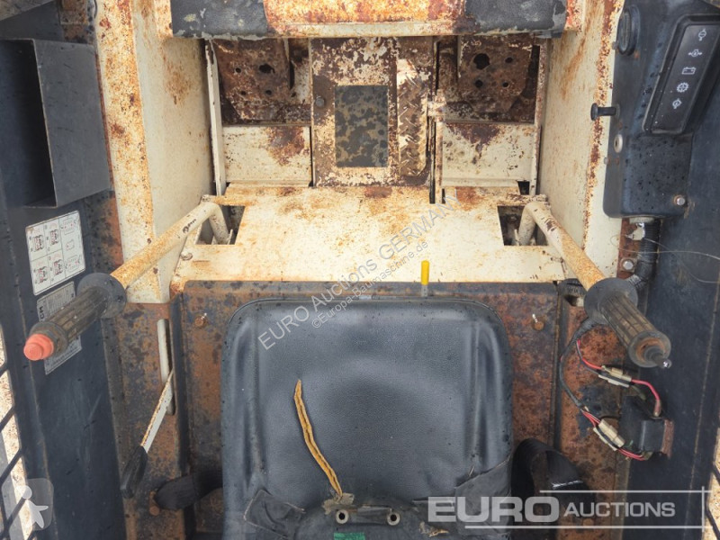 Shovel Bobcat 543