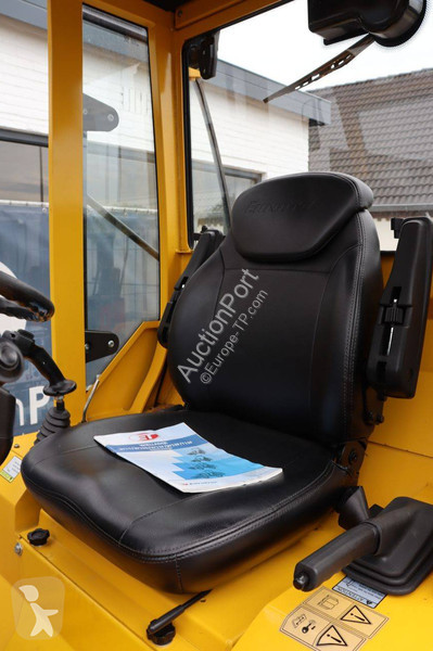 Eurotrac -CIF loader