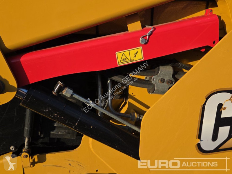 Фронтальный погрузчик Caterpillar 289D3