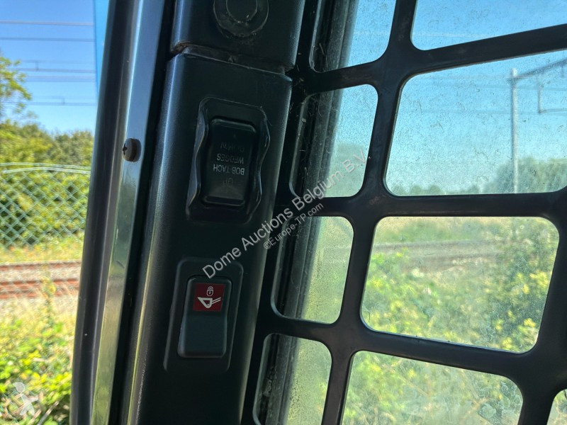 Pá carregadora Bobcat S590
