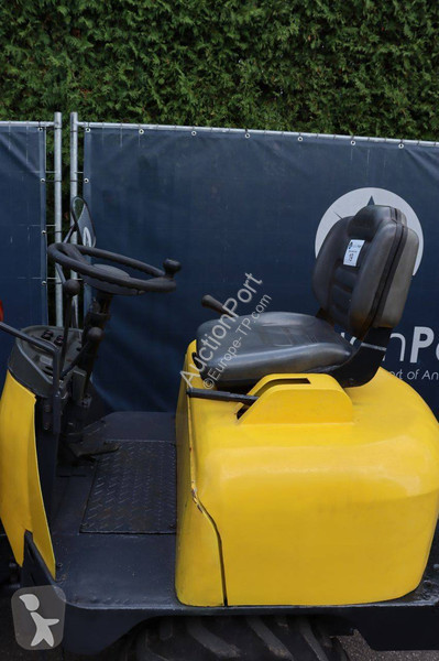 Lastare Komatsu W10-6