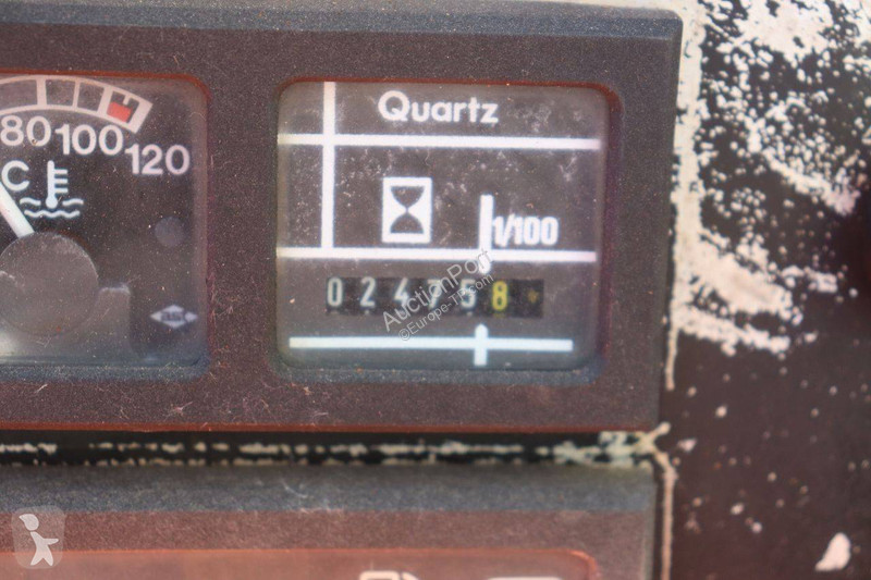Chargeuse Schäffer 218