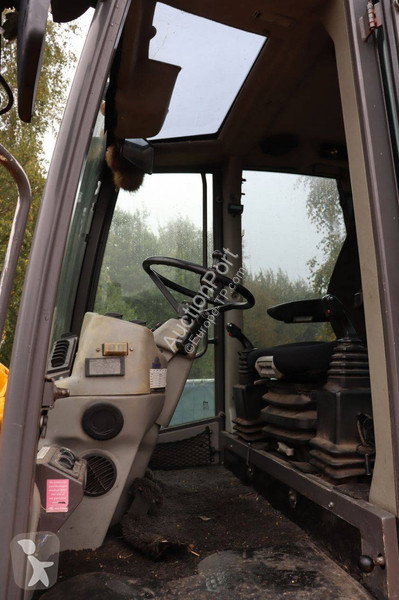 Chargeuse Ahlmann AZ150e