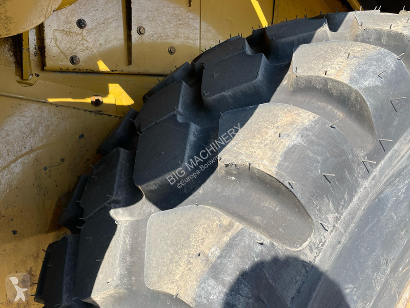مُحمّلة Caterpillar 972M XE - CE / new tires /...