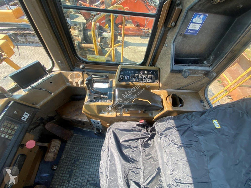Shovel Caterpillar NVT