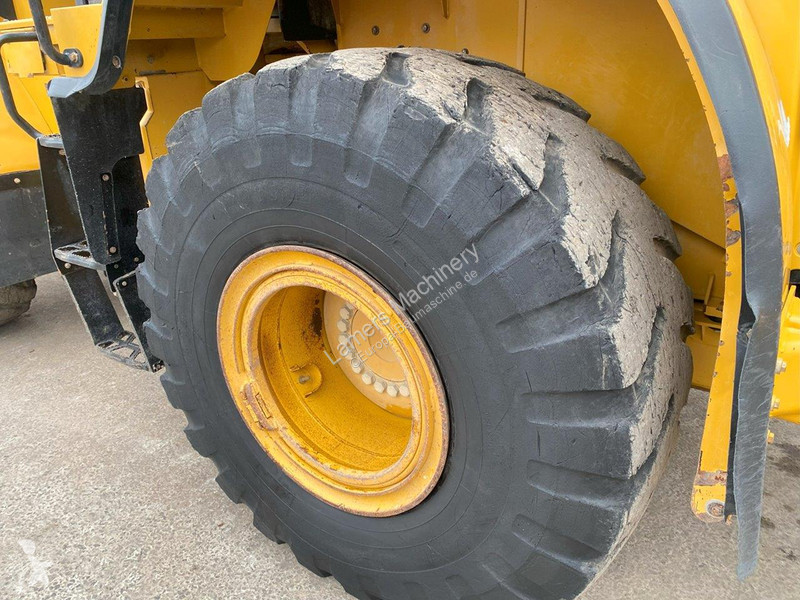 Shovel Caterpillar NVT