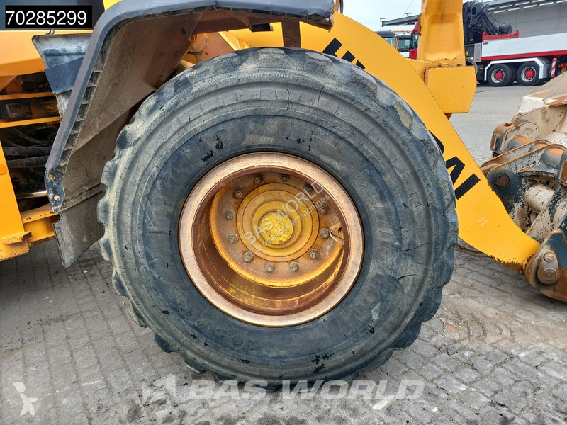 Shovel Hyundai HL955