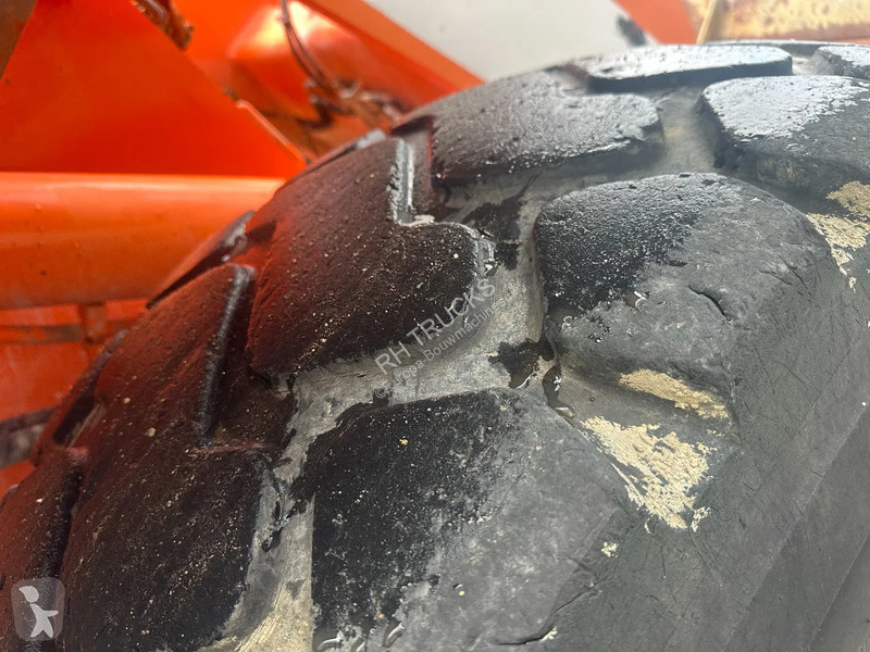 Pá carregadora Doosan 4X4, CE, 6117 HOURS