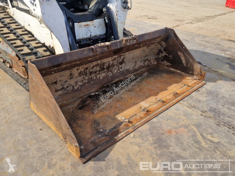 Shovel Bobcat T590