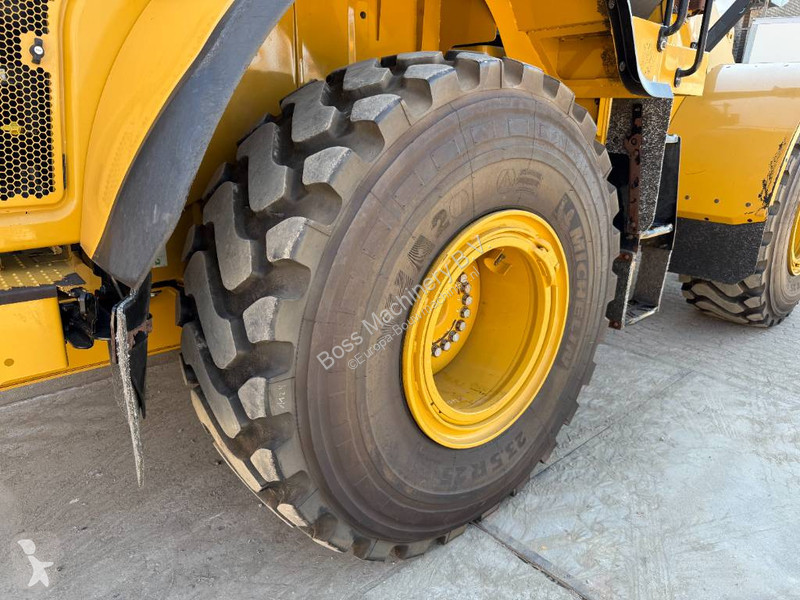 Læssemaskine Caterpillar M - New Michelin Tyres...