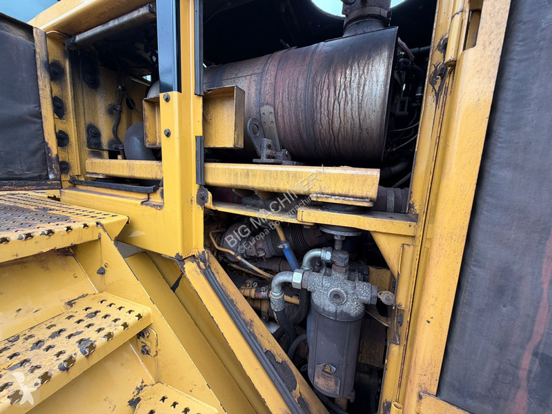 Nakladač Caterpillar 988K