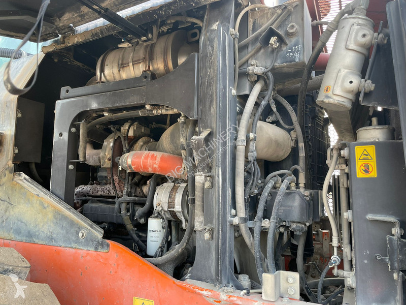Nakladač Hitachi 6