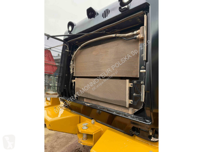 Nakladač Caterpillar 980