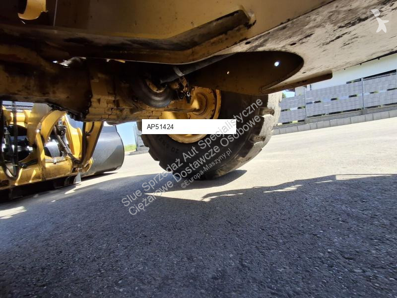 Nakladač Caterpillar 918 M