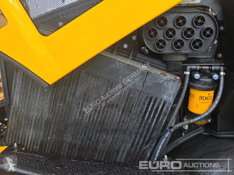 Shovel JCB 409