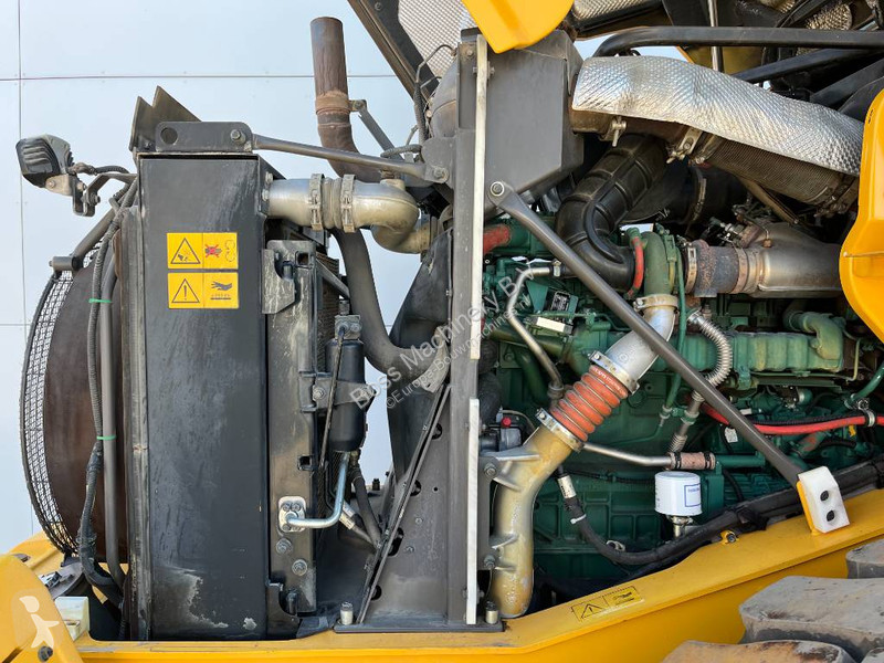 Nakladač Volvo - Quick Coupler / 3th Function