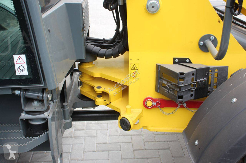 Chargeuse Neuson WL60