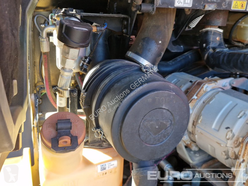 Chargeuse Caterpillar 908M