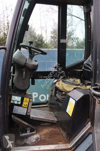 Chargeuse Giant V881T