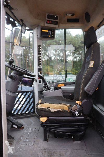 Pala cargadora JCB 437WHT T4F