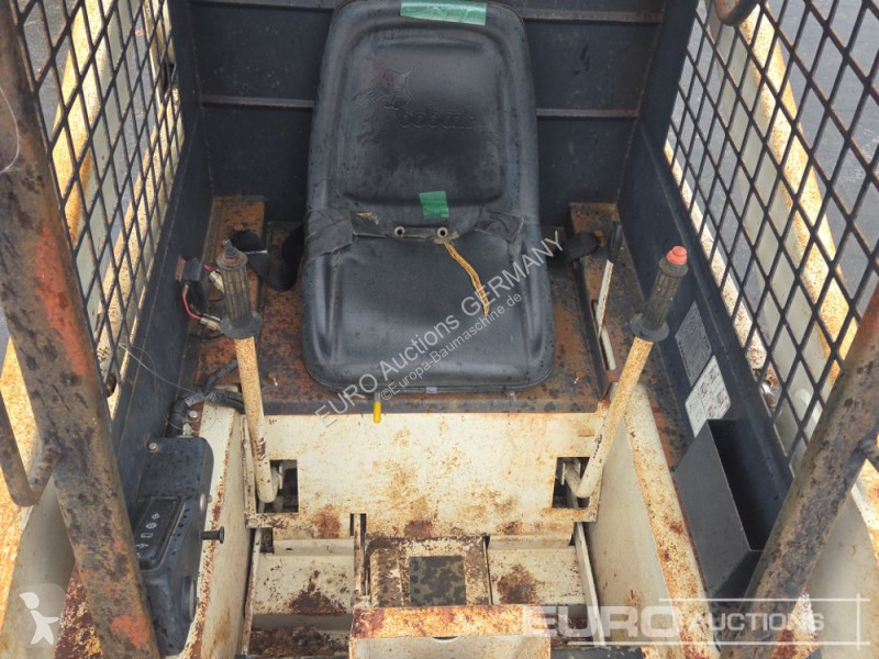 Shovel Bobcat 543