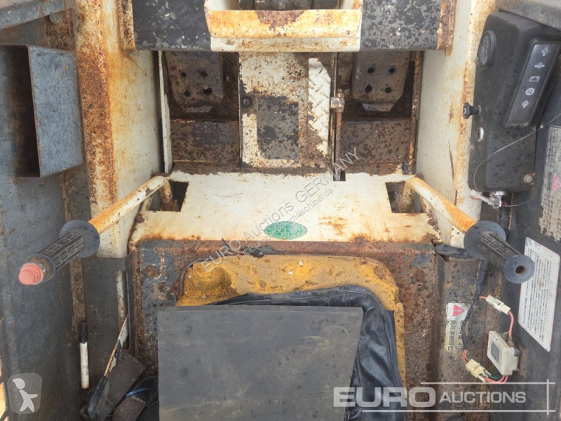 Shovel Bobcat 543