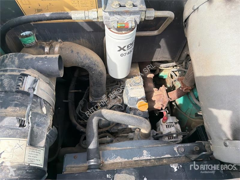 Chargeuse IHI 2041 Skid Steer Loader (Inoperable)
