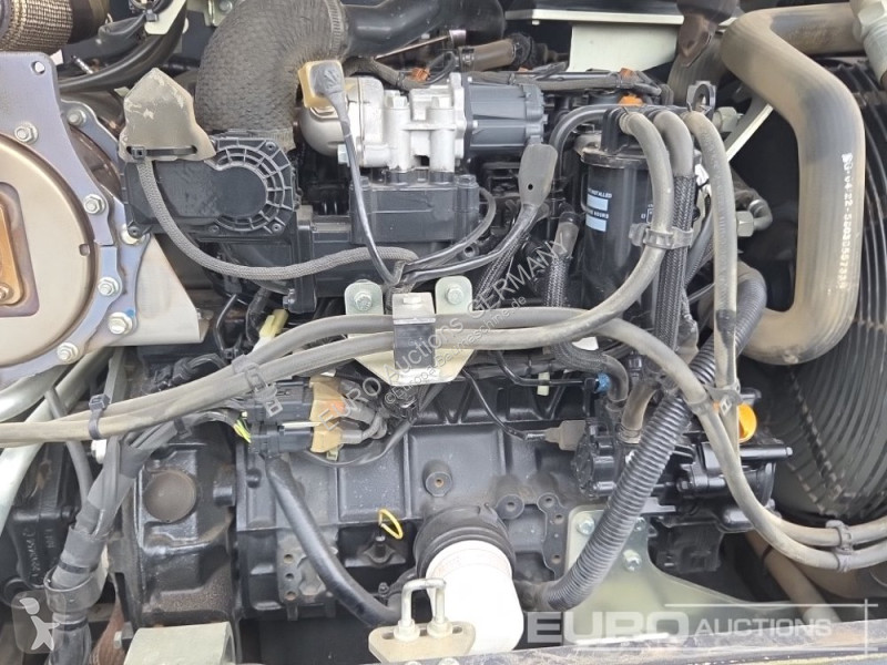 Nakladač Yanmar V100