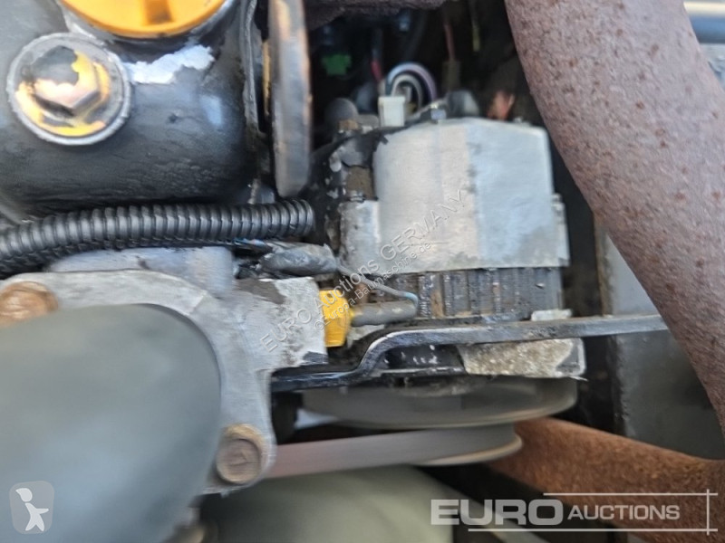 Shovel Yanmar V3