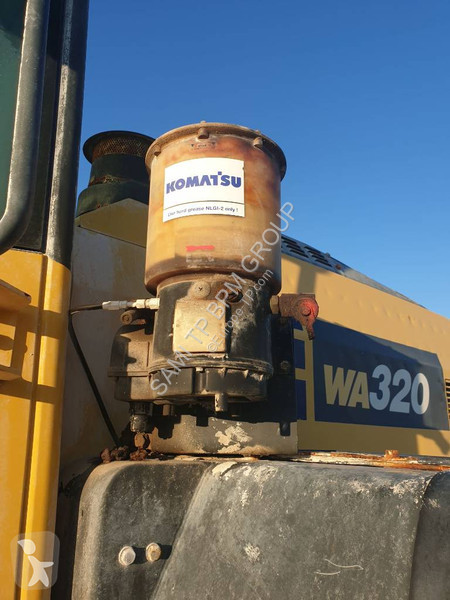 Pala Komatsu WA320-8