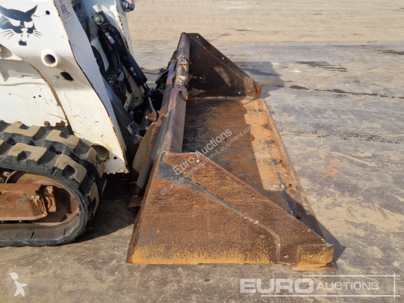 Shovel Bobcat T590
